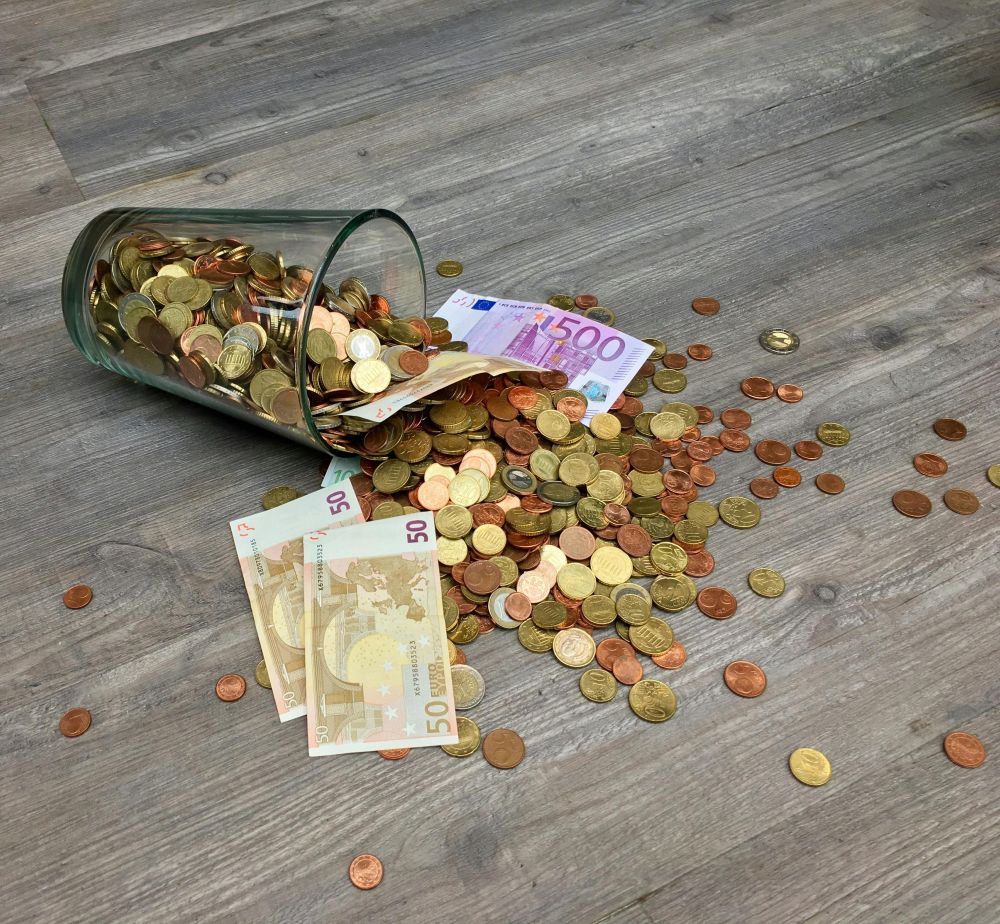 Rodzaje i funkcje pieniądza.